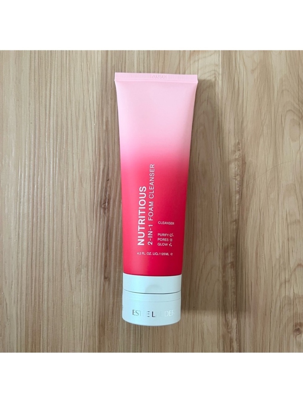 Estee Lauder Nutritious 2-in-1
Foam Cleanser 4.2 fl oz / 125 ml.